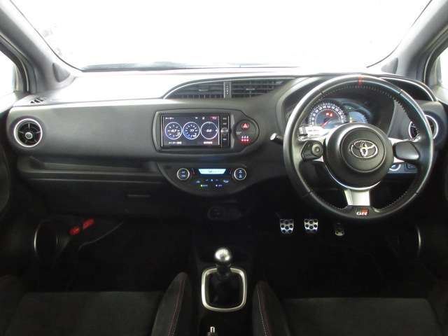 Toyota VITZ 2018 6372609-2