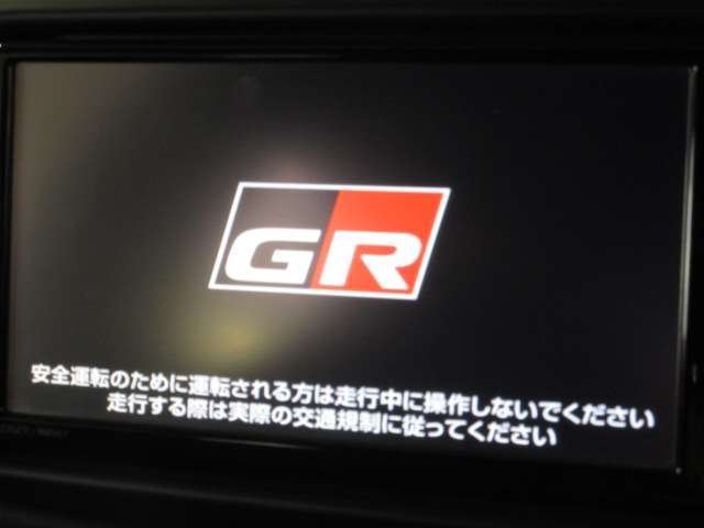 Toyota VITZ 2018 6372609-4