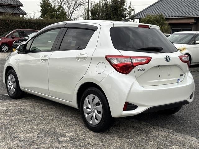 Toyota VITZ 2017 6372934-1