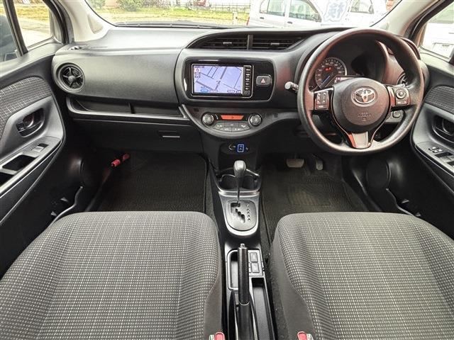 Toyota VITZ 2017 6372934-2
