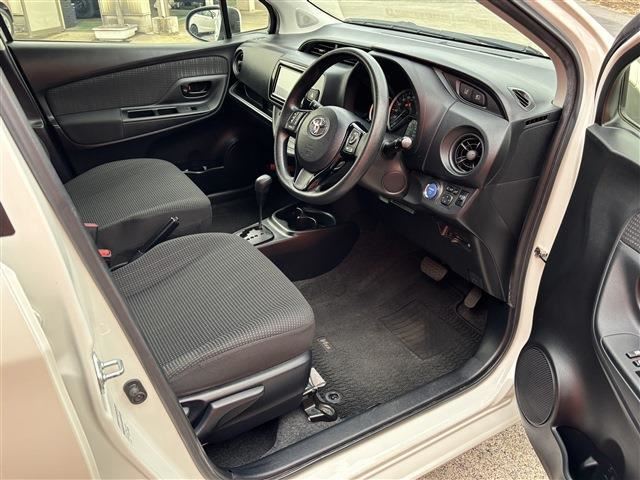 Toyota VITZ 2017 6372934-7