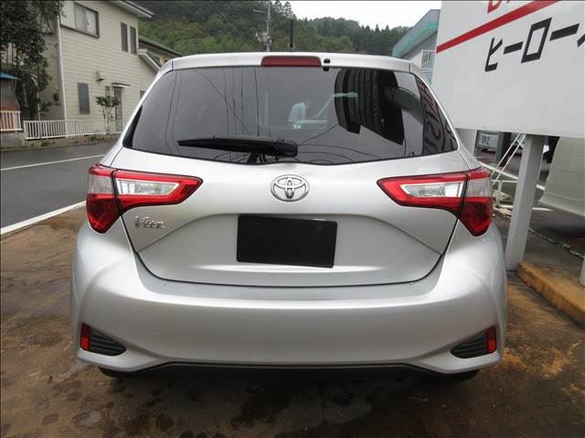 Toyota VITZ 2017 6373087-3