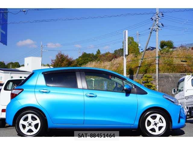 Toyota VITZ 2017 6373089-7