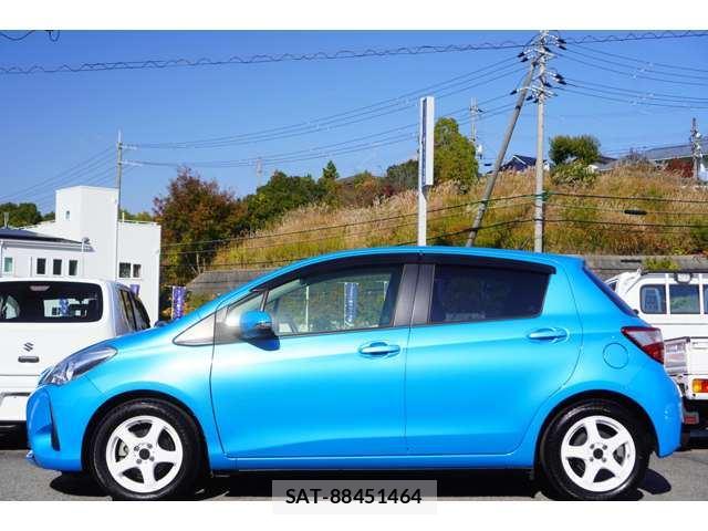 Toyota VITZ 2017 6373089-8
