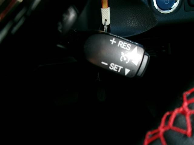 Toyota VITZ 2017 6373218-9