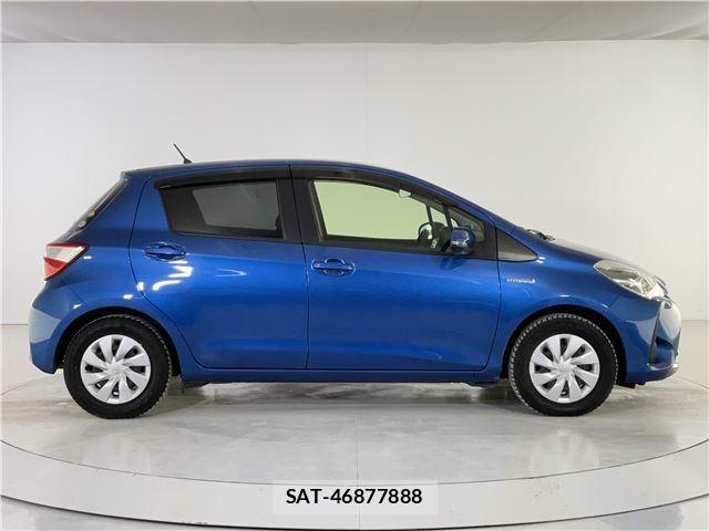 Toyota VITZ 2017 6373320-5