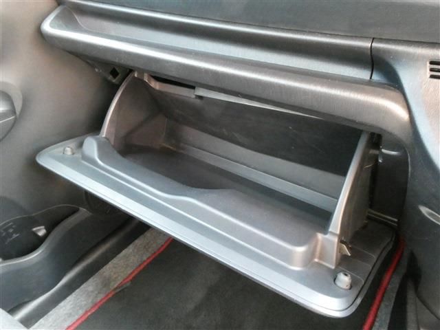 Toyota VITZ 2013 6374987-9