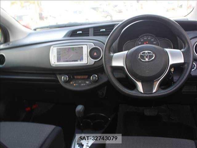 Toyota VITZ 2012 6375239-2