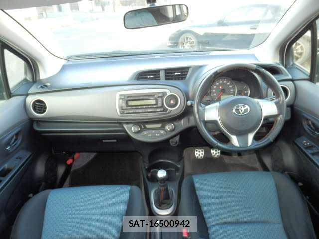 Toyota VITZ 2012 6375332-2