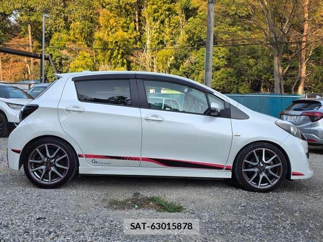 Toyota VITZ 2012 6375333-6