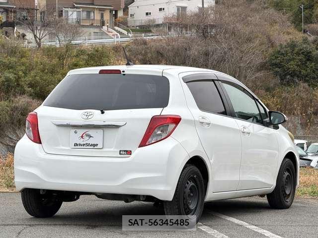Toyota VITZ 2011 6375517-1