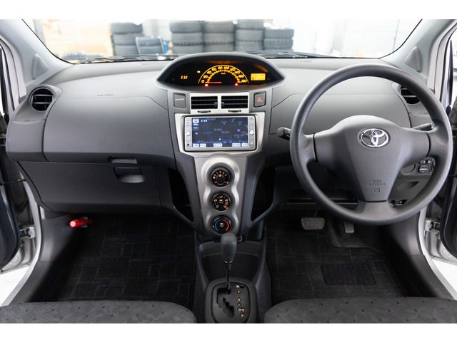 Toyota VITZ 2010 6375721-1