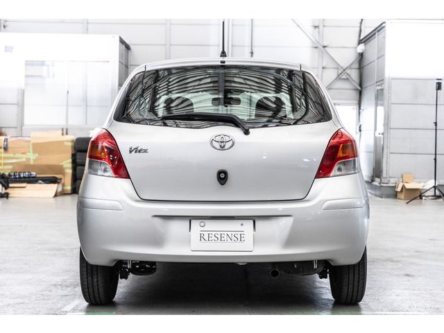 Toyota VITZ 2010 6375721-6