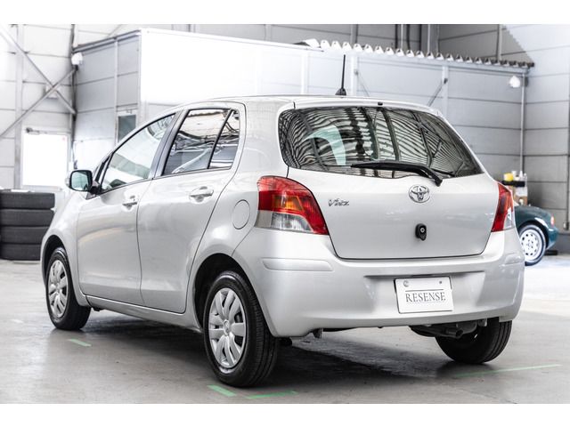 Toyota VITZ 2010 6375721-7