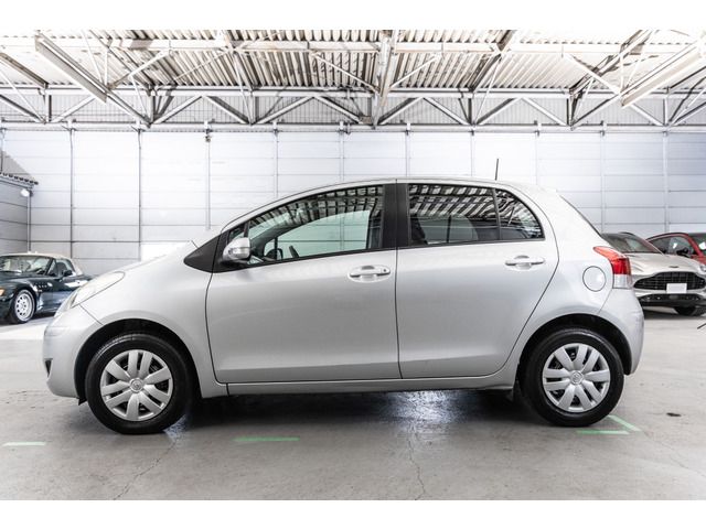 Toyota VITZ 2010 6375721-8