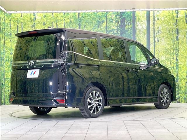 Toyota VOXY 2025 6376789-8