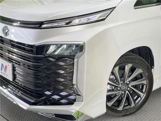 Toyota VOXY 2025 6377094-8