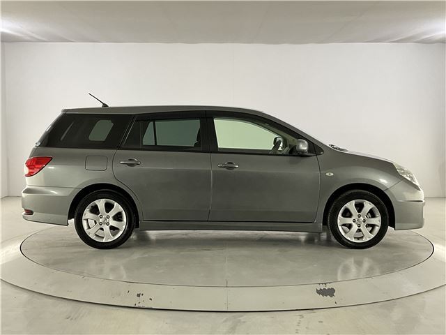 Nissan Wingroad 2017 6360785-8