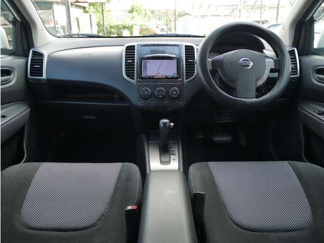 Nissan Wingroad 2017 6360786-2