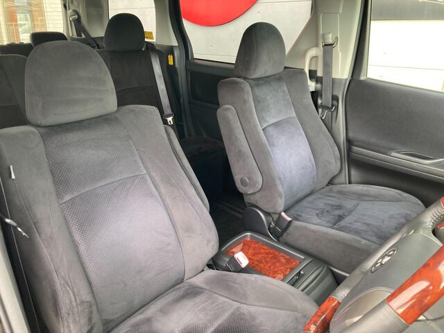 Toyota ALPHARD 2011 6406701-3