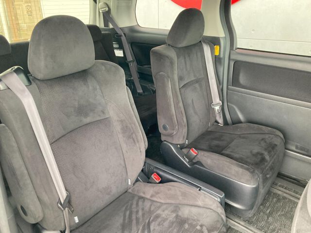 Toyota ALPHARD 2011 6406701-4