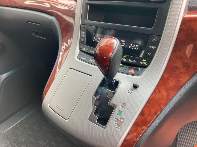 Toyota ALPHARD 2011 6406701-5