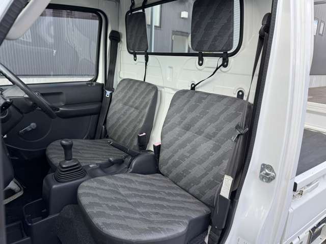 Suzuki CARRY TRUCK 2011 6401517-8