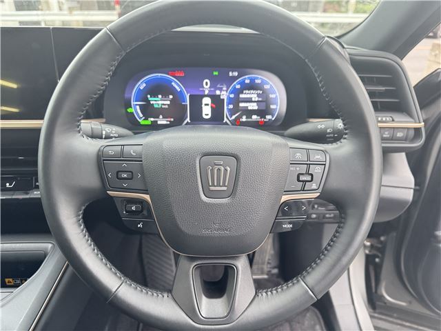 Toyota Crown Crossover 2024 6418383-8