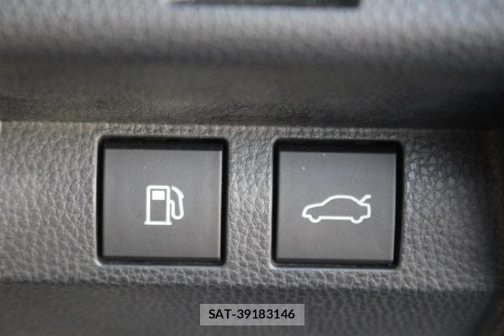 Toyota Crown Crossover 2023 6418969-6