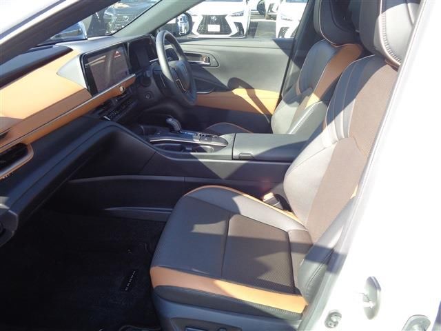 Toyota Crown Crossover 2023 6419903-10