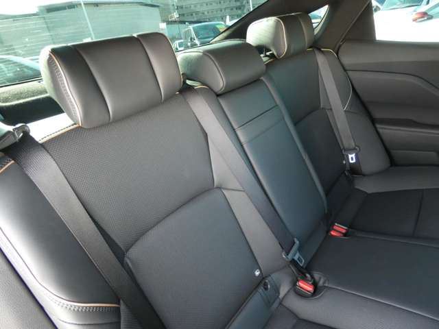 Toyota Crown Crossover 2022 6420471-10