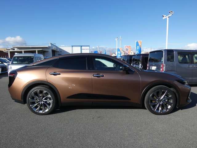 Toyota Crown Crossover 2022 6420471-2