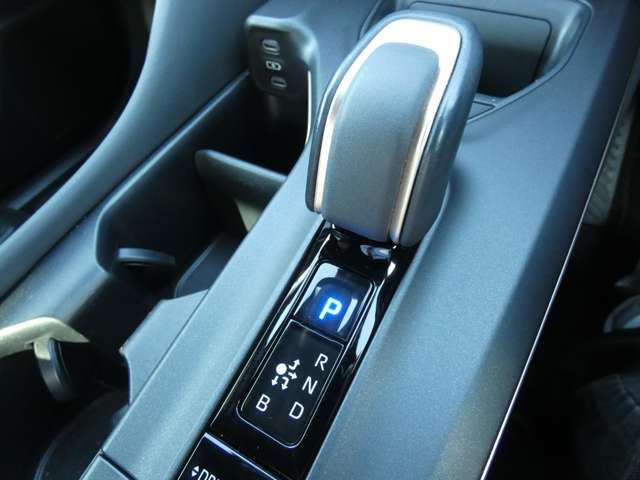 Toyota Crown Crossover 2022 6420471-6