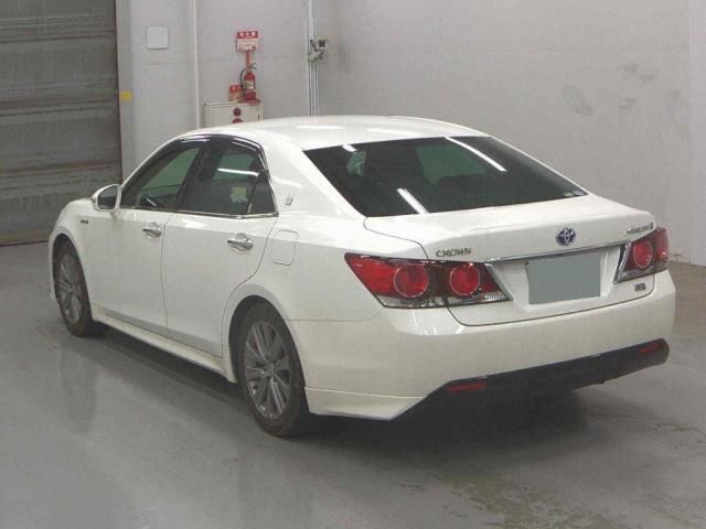 Toyota CROWN HYBRID 2016 6379203-4