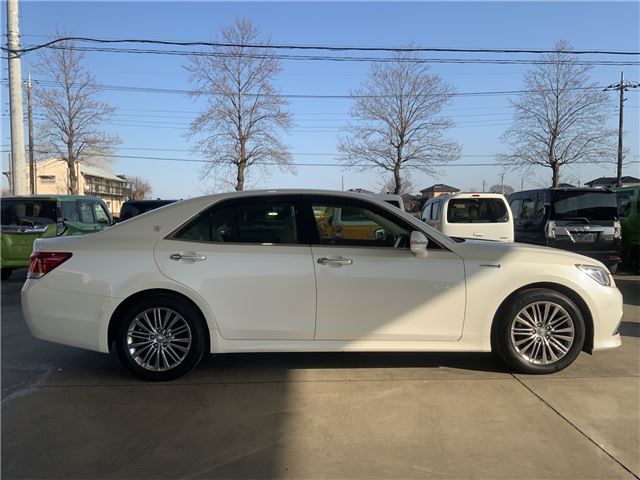 Toyota CROWN HYBRID 2016 6379237-8