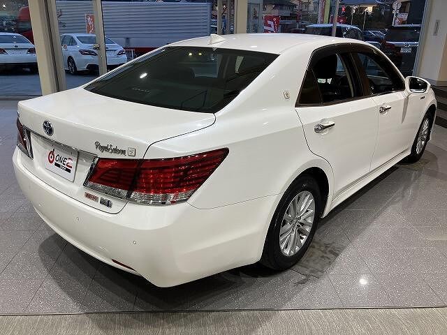 Toyota CROWN HYBRID 2016 6379324-1