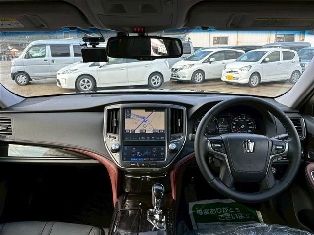 Toyota CROWN HYBRID 2016 6379516-1