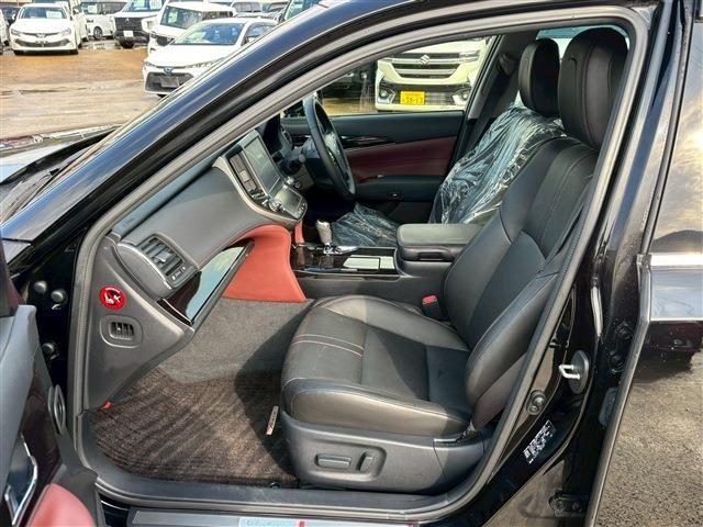 Toyota CROWN HYBRID 2016 6379516-2
