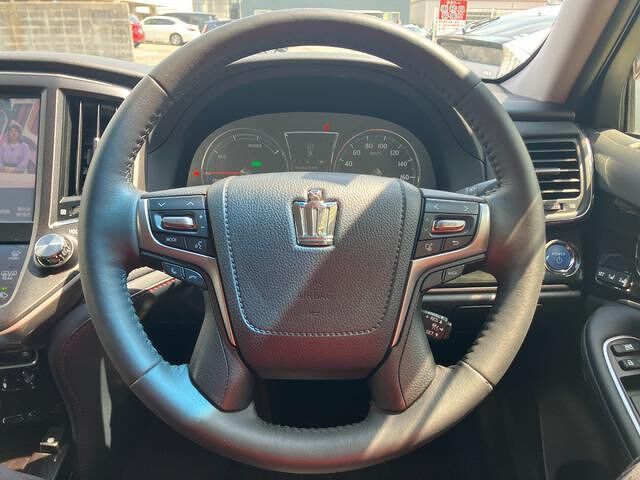 Toyota CROWN HYBRID 2016 6379651-3