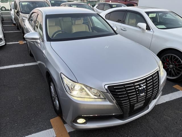 Toyota CROWN HYBRID 2015 6379804-0