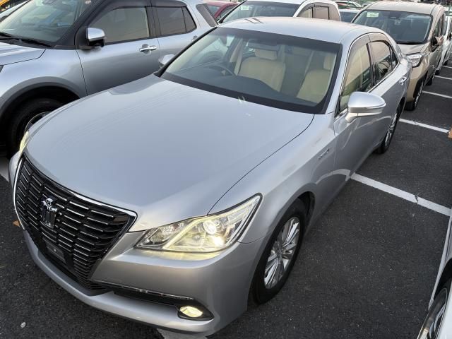 Toyota CROWN HYBRID 2015 6379804-1
