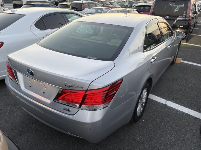 Toyota CROWN HYBRID 2015 6379804-2