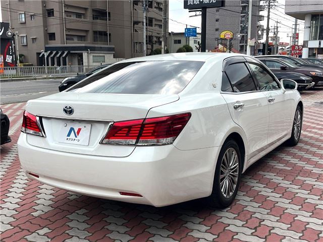 Toyota CROWN HYBRID 2015 6379945-7
