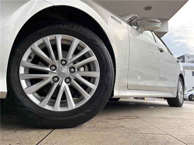 Toyota CROWN HYBRID 2015 6380804-5
