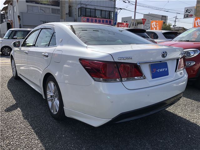 Toyota CROWN HYBRID 2014 6381073-1