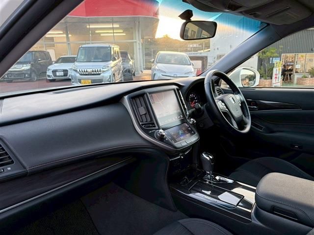 Toyota CROWN HYBRID 2014 6381313-1