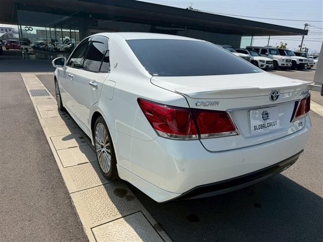 Toyota CROWN HYBRID 2014 6381313-9