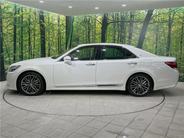 Toyota CROWN HYBRID 2013 6383391-9