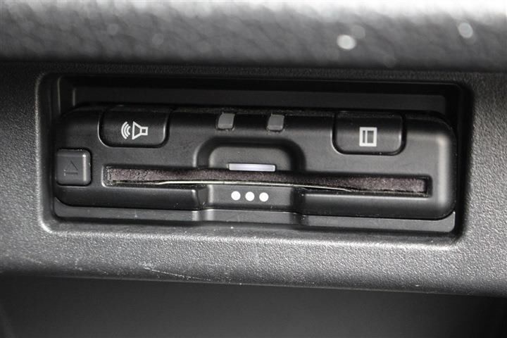 Nissan ELGRAND 2024 6410708-4