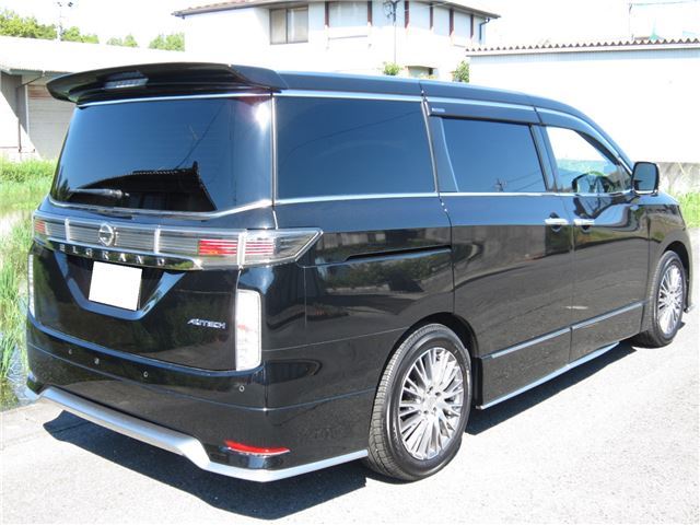 Nissan ELGRAND 2021 6410879-1